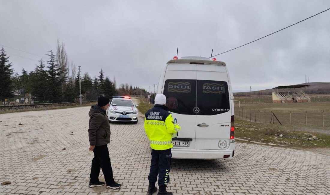 Yozgat İl Jandarma Komutanlığına bağlı ekipler tarafından, trafik güvenliğinin sağlanması,