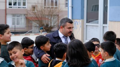 Akdağmadeni Belediye Başkanı Dr. Nezih Yalçın, Namık Kemal İlkokulu’nun daveti