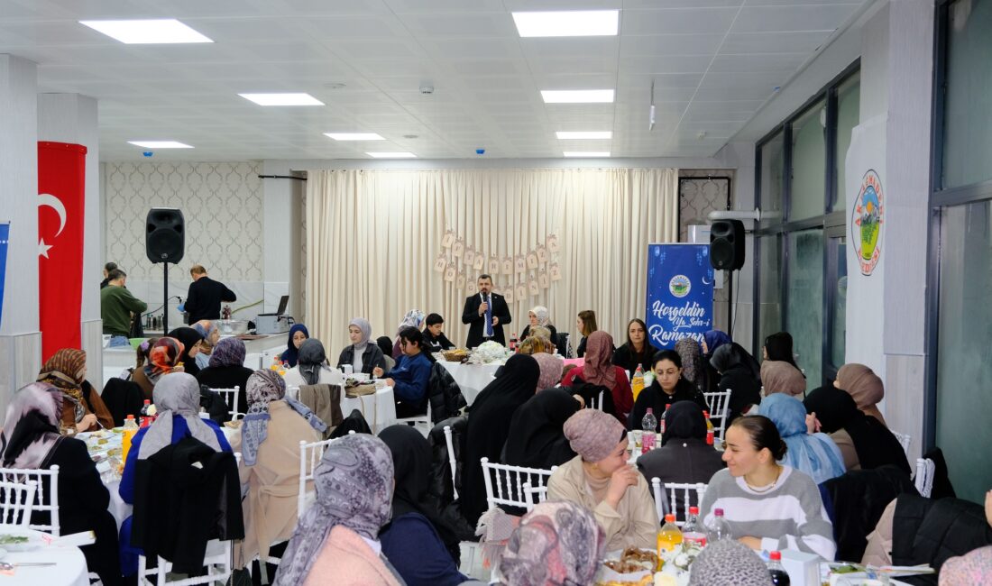 Akdağmadeni Belediye Başkanı Nezih Yalçın, 8 Mart Dünya Kadınlar Günü