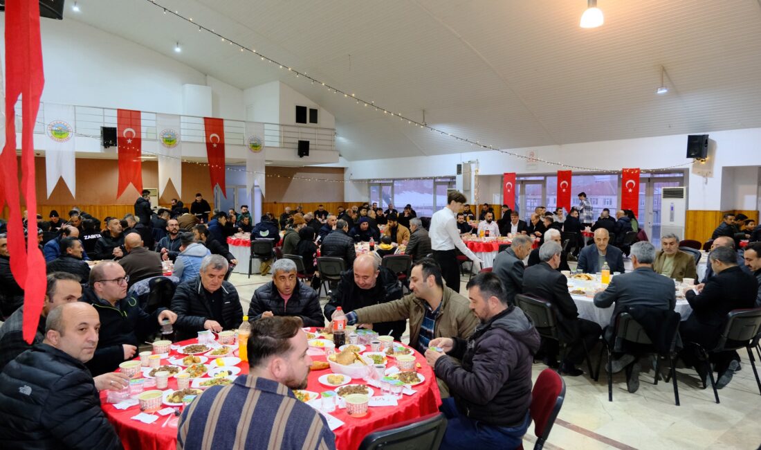 Akdağmadeni Belediyesi tarafından her yıl geleneksel olarak düzenlenen personel iftar