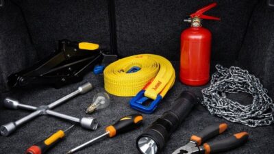 Karayolları Trafik Kanunu’nda yapılan düzenlemelerle birlikte araçlarda bulundurulması gereken zorunlu