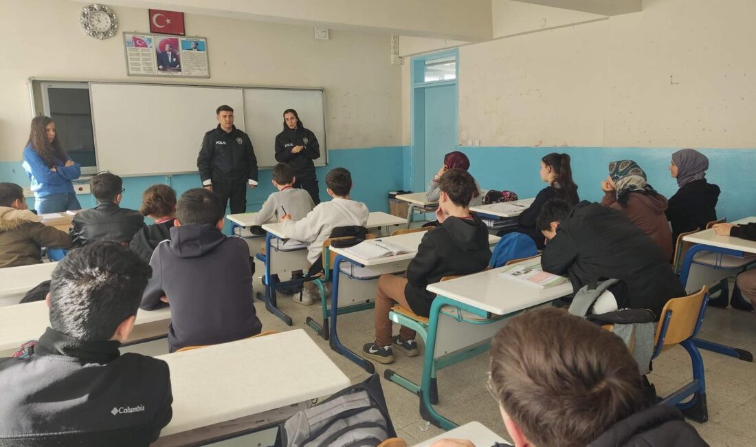 Yozgat’ta toplum destekli polislik faaliyetleri kapsamında öğrencilerin bilinçlendirilmesine yönelik çalışmalar