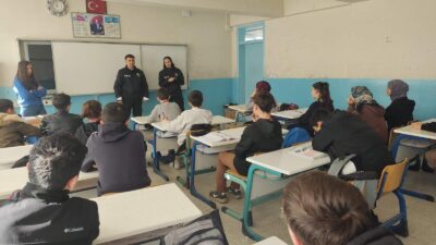 Yozgat’ta toplum destekli polislik faaliyetleri kapsamında öğrencilerin bilinçlendirilmesine yönelik çalışmalar