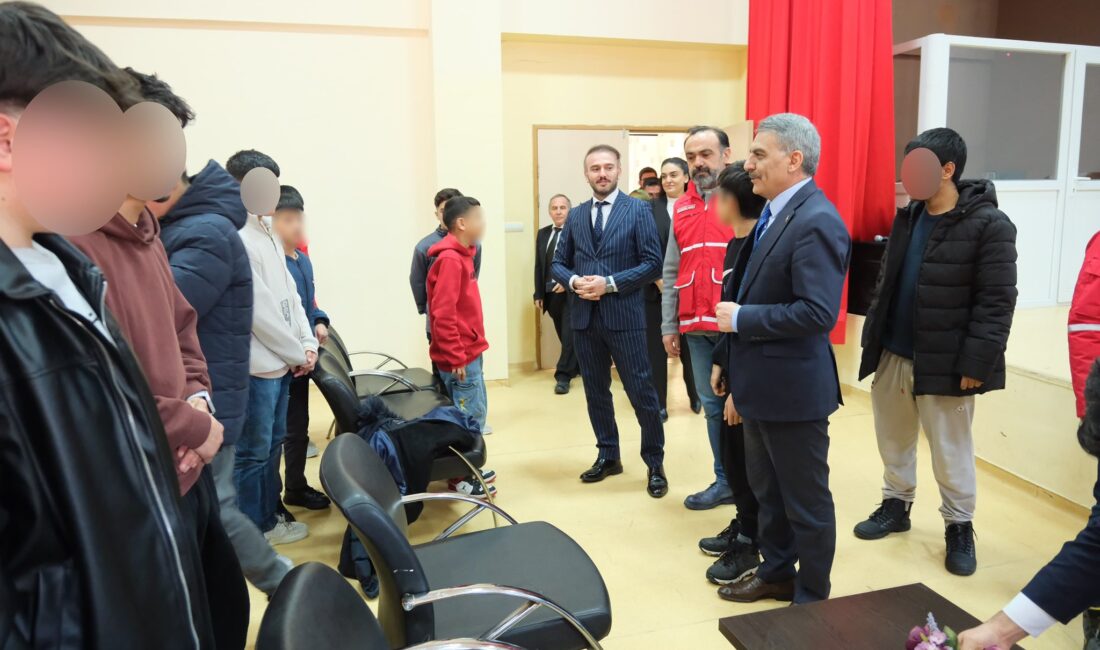 Türk Kızılay Yozgat Şubesi tarafından Çocuk Evleri Sitesi’nde kalan çocuklara