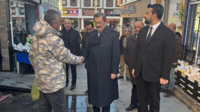 İYİ Parti Yozgat Milletvekili Lütfullah Kayalar, Yozgat’ta esnaf ziyaretleri gerçekleştirerek