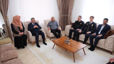 Yozgat Valisi Mehmet Ali Özkan, beraberindeki protokol üyeleriyle birlikte şehit