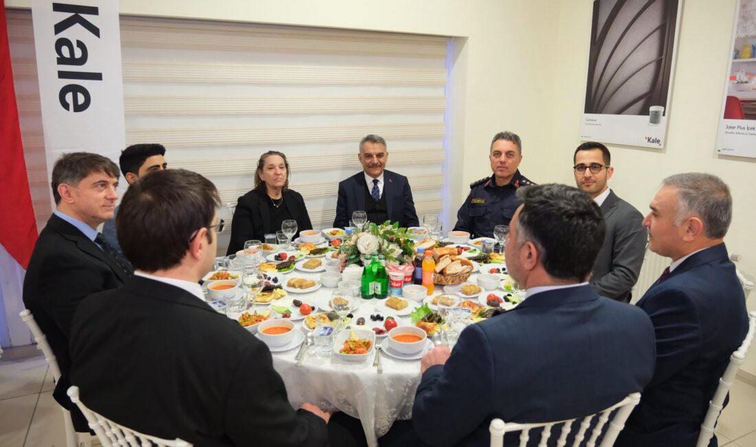 Yozgat Valisi Mehmet Ali Özkan, Kale Grubu tarafından Kale Seramik’te