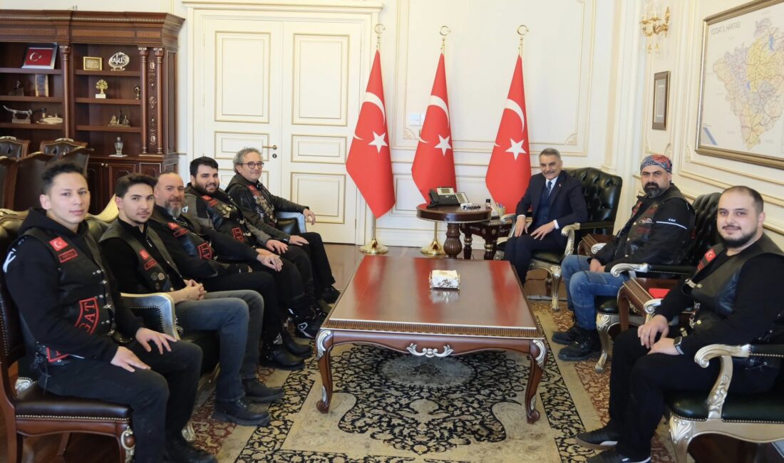 Türk Chopper MC Motosiklet Kulübü Yozgat İl Temsilcisi Prof. Dr.