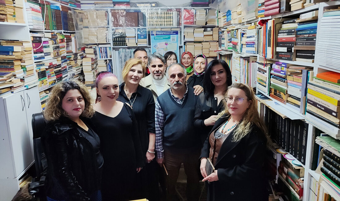 Yozgat Kültürel Değerleri Koruma Tanıtım ve Sanat Derneği (YODES) üyeleri,