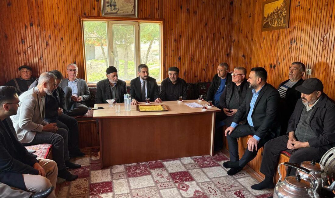 AK Parti Yozgat Merkez İlçe Başkanı Kazım Emiroğlu Şimşek, beraberindeki