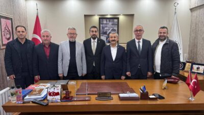 AK Parti Yozgat Merkez İlçe Başkanı Kazım Emiroğlu Şimşek, yönetim