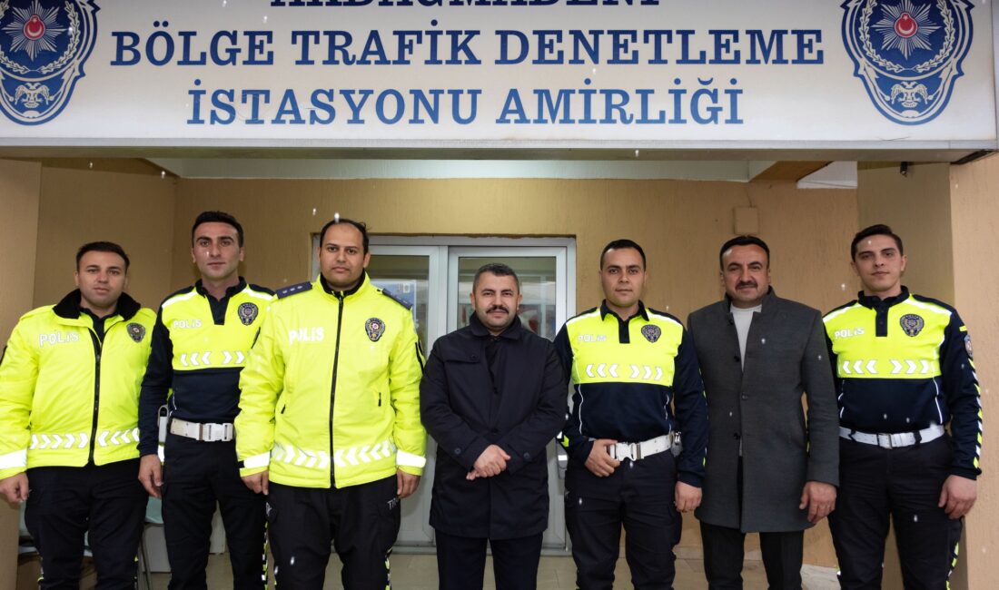 Akdağmadeni Belediye Başkanı Nezih Yalçın ve beraberindeki heyet, Polis Haftası