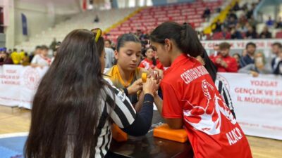 2025-2026 Okul Sporları faaliyet programı kapsamında Yozgat’ta düzenlenen “Bilek Güreşi