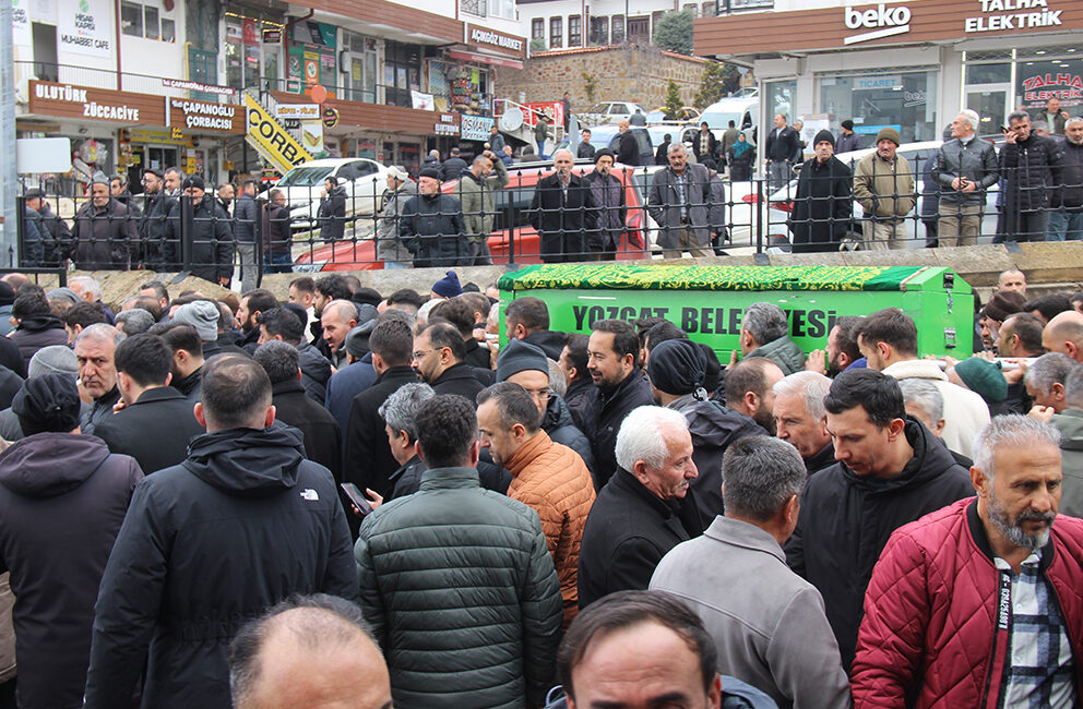 Yozgat’ın tanınan ve sevilen esnaflarından Mustafa Çağlayan ve Turan Çağlayan’ın