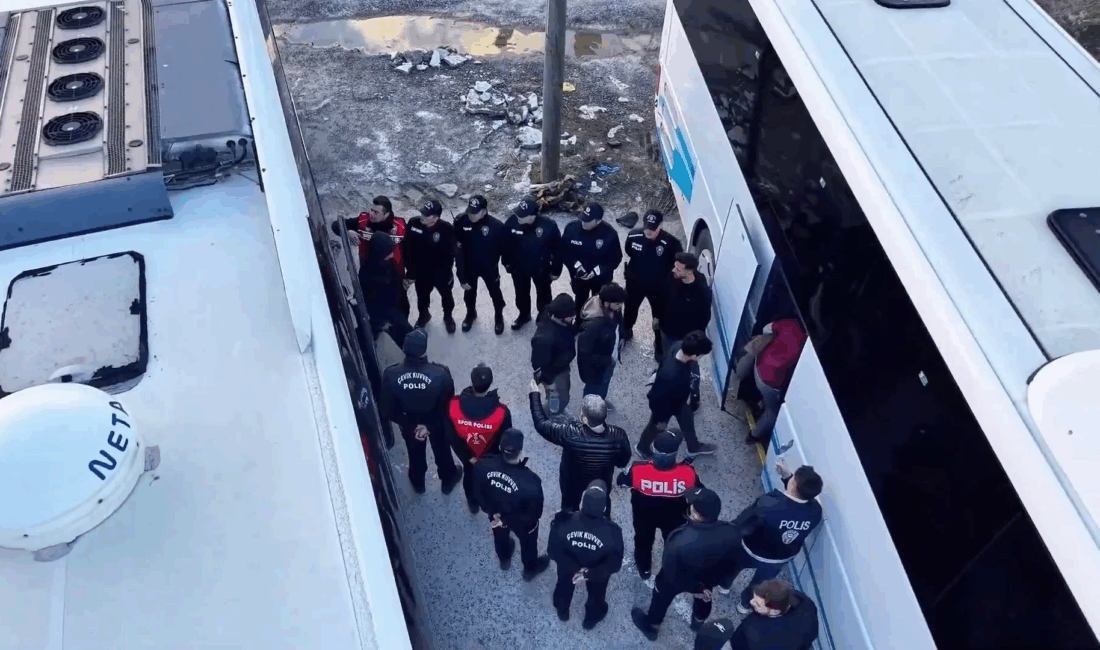 Yozgat İl Emniyet Müdürlüğü ekipleri tarafından göçmen kaçakçılığına yönelik yürütülen