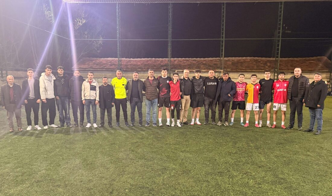 AK Parti Yerköy Gençlik Kolları tarafından düzenlenen gençlik futbol turnuvasının