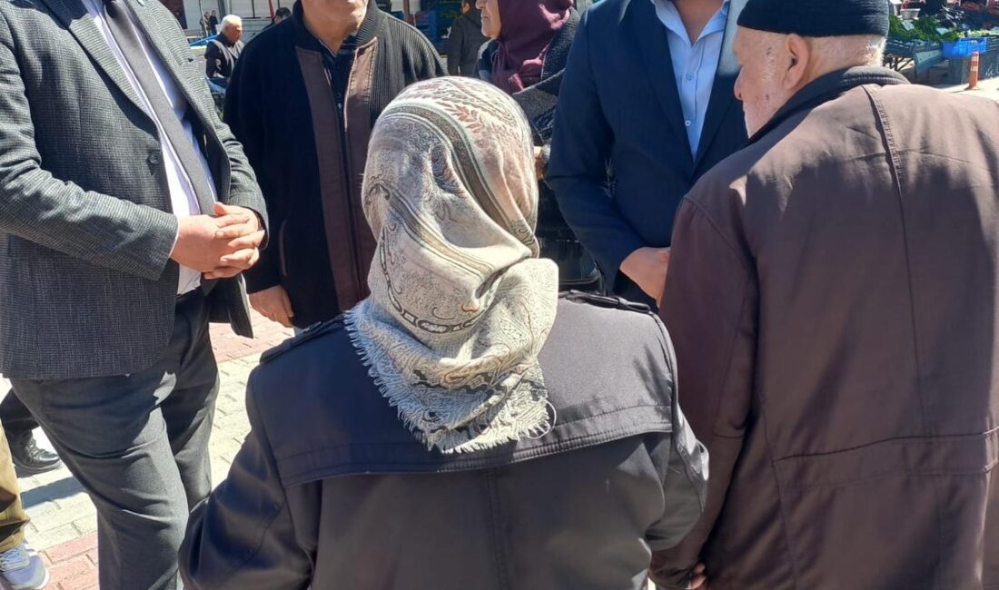 İYİ Parti Yozgat İl Başkanı Mustafa Görkem Taştan, beraberindeki yönetim