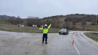 Yozgat İl Jandarma Komutanlığı ekipleri, il genelinde yürüttükleri trafik denetimlerinde
