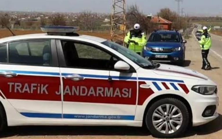 Yozgat’ta trafik güvenliğini artırmaya yönelik denetimler aralıksız sürüyor. Bu kapsamda