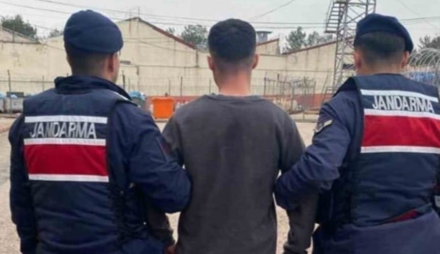 Yozgat İl Jandarma Komutanlığı ekipleri, aranan şahısların yakalanmasına yönelik çalışmalarını