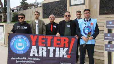 Yozgat’ta öğretmen ve öğrenciler için düzenlenen anma etkinliğinde, hayatını kaybeden