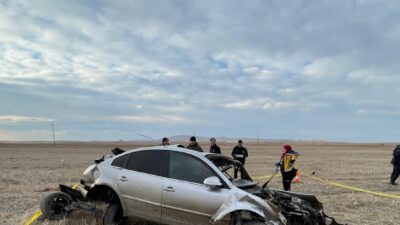 Yerköy ilçesinde meydana gelen trafik kazasında otomobilin takla atması sonucu