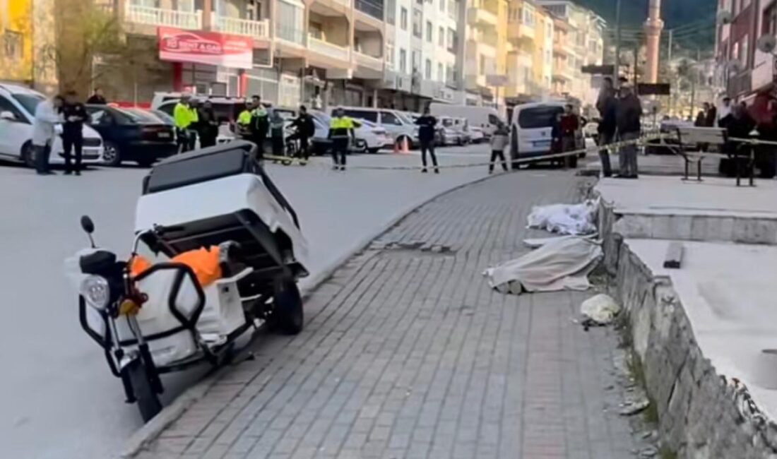 Yozgat’ta moped kazasında yere düşerek başını çarpan yaşlı adam hayatını
