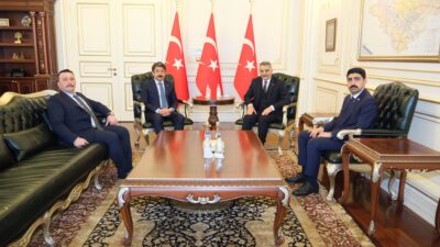 Kırşehir Valisi Murat Sefa Demiryürek ile Kırşehir Cumhuriyet Başsavcısı Oğuz