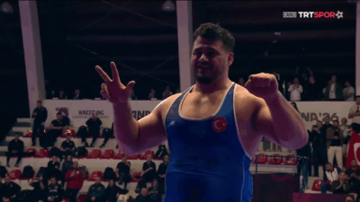 Milli güreşin yaşayan efsanesi Rıza Kayaalp, Arnavutluk’un başkenti Tiran’da düzenlenen