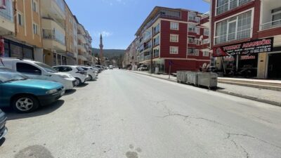 Yozgat’ta Eski Devlet Hastanesi yolu ile Şeyh Ahmet Efendi Camii