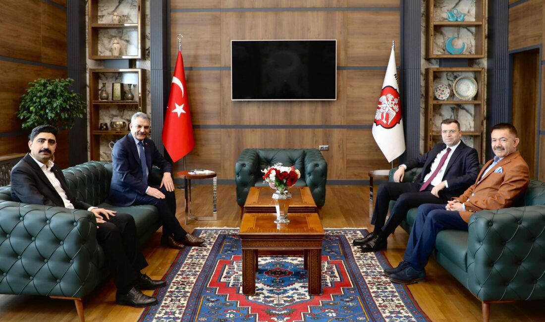 Cumhurbaşkanlığı kararnamesiyle Niğde ve Aksaray valiliklerine atanan Nedim Akmeşe ve