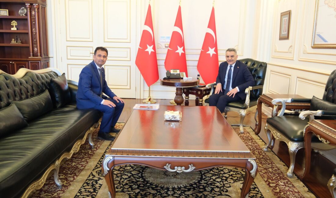 Yozgat YHT Gar Müdürü Serdar Balta, Yozgat Valisi  Mehmet