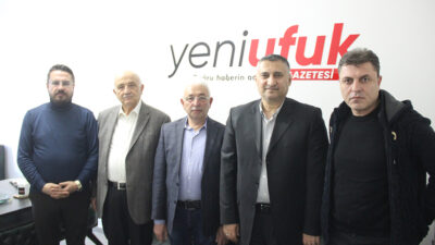 AK Parti eski milletvekilliMehmet Çiçek, eski il başkanı Zekeriya Avşar