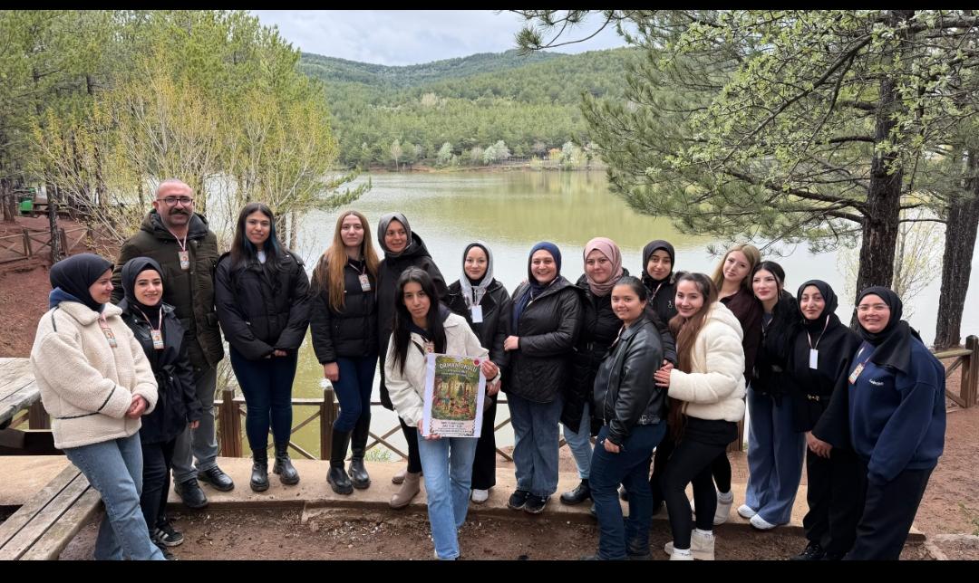 Yozgat Bozok Üniversitesi Çocuk Gelişimi programı öğrencileri, doğayı bir öğrenme