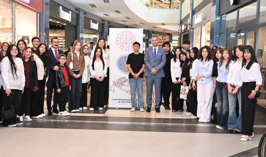 Yozgat’ta Nida Tüfekçi Güzel Sanatlar Lisesi öğrencileri tarafından hazırlanan 70