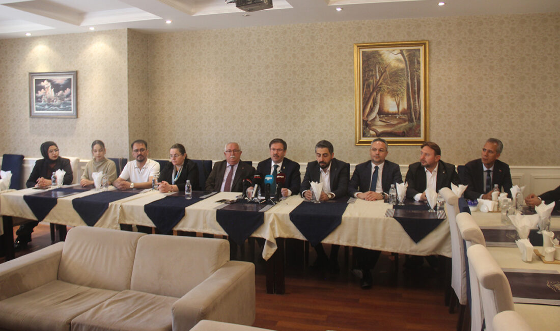 AK Parti Yozgat İl Teşkilatı, Mihra Restorant’ta basınla buluştu. Toplantıda