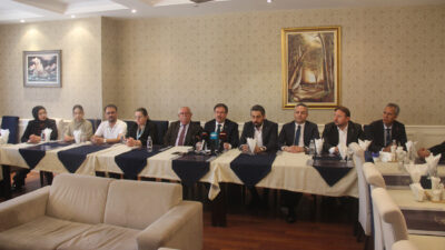 AK Parti Yozgat İl Teşkilatı, Mihra Restorant’ta basınla buluştu. Toplantıda