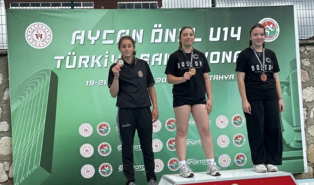 Kütahya’da düzenlenen Aycan Önel Türkiye 14 Yaş Altı (U14) Atletizm