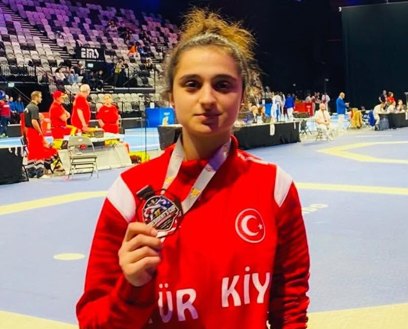 Yozgatlı parataekwondo sporcusu Tuana Çelik, Almanya’nın Nürnberg kentinde düzenlenen Dünya