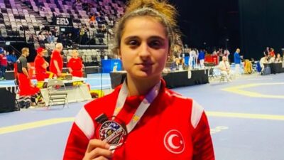 Yozgatlı parataekwondo sporcusu Tuana Çelik, Almanya’nın Nürnberg kentinde düzenlenen Dünya